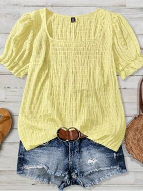 SHEIN Light Yellow Square Neck Puff Sleeve Blouse
